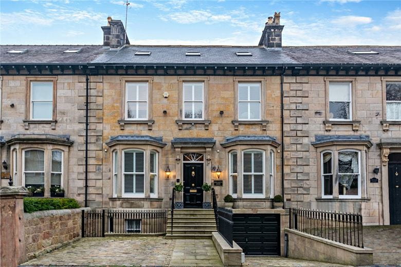 5 bedroom house, Queen Parade, Harrogate HG1 - Available