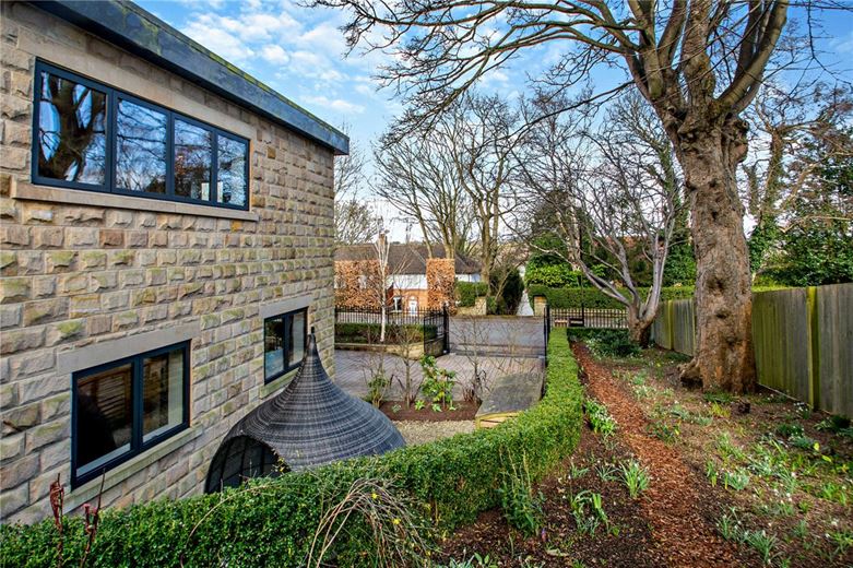 4 bedroom house, Oakdale, Harrogate HG1 - Sold