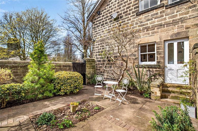 5 bedroom house, Church Square, Harrogate HG1 - Available