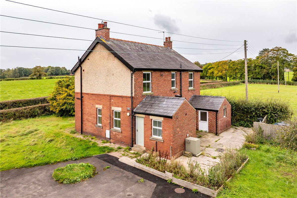 4 bedroom house, Bradhurst Farmhouse, Stonyhurst BB7 - Available