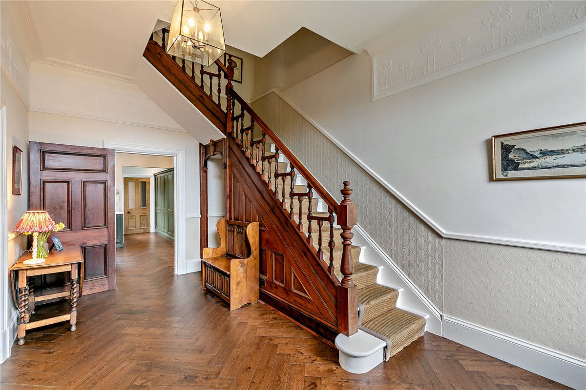 6 bedroom house, Crag Lane, Huby LS17 - Sold STC