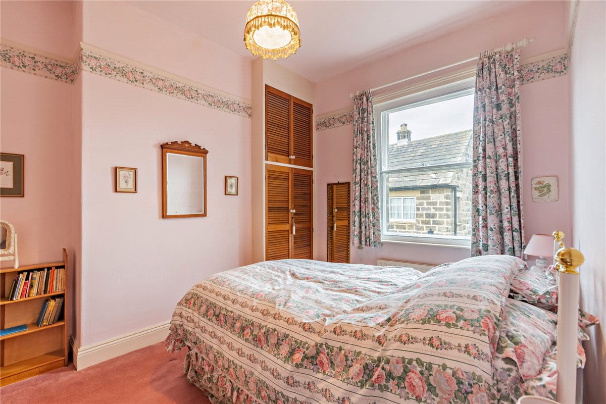 3 bedroom house, Strait Lane, Huby LS17 - Sold