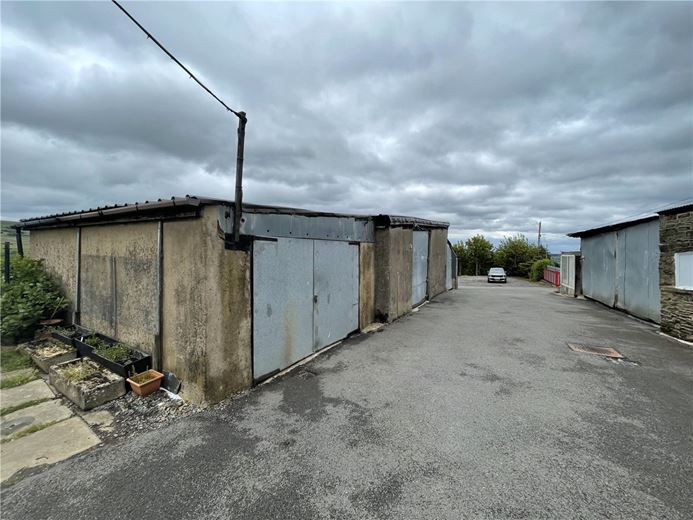  Farm, Slaithwaite, Huddersfield HD7 - Available