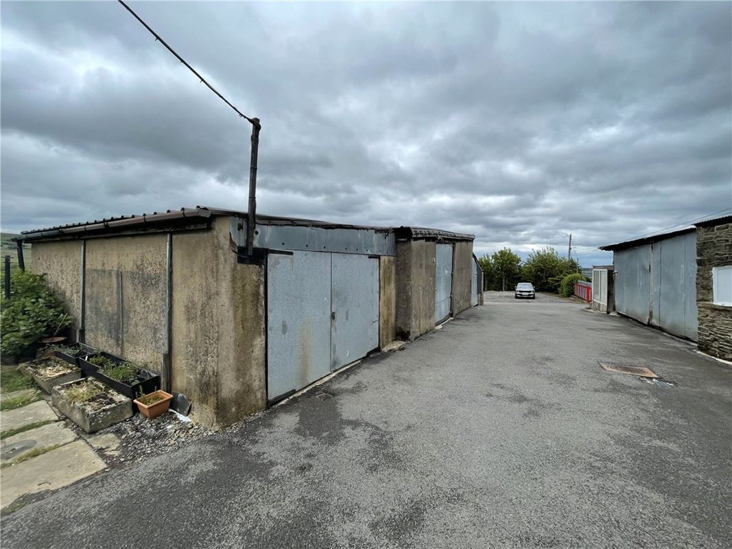  Farm, Slaithwaite, Huddersfield HD7 - Available