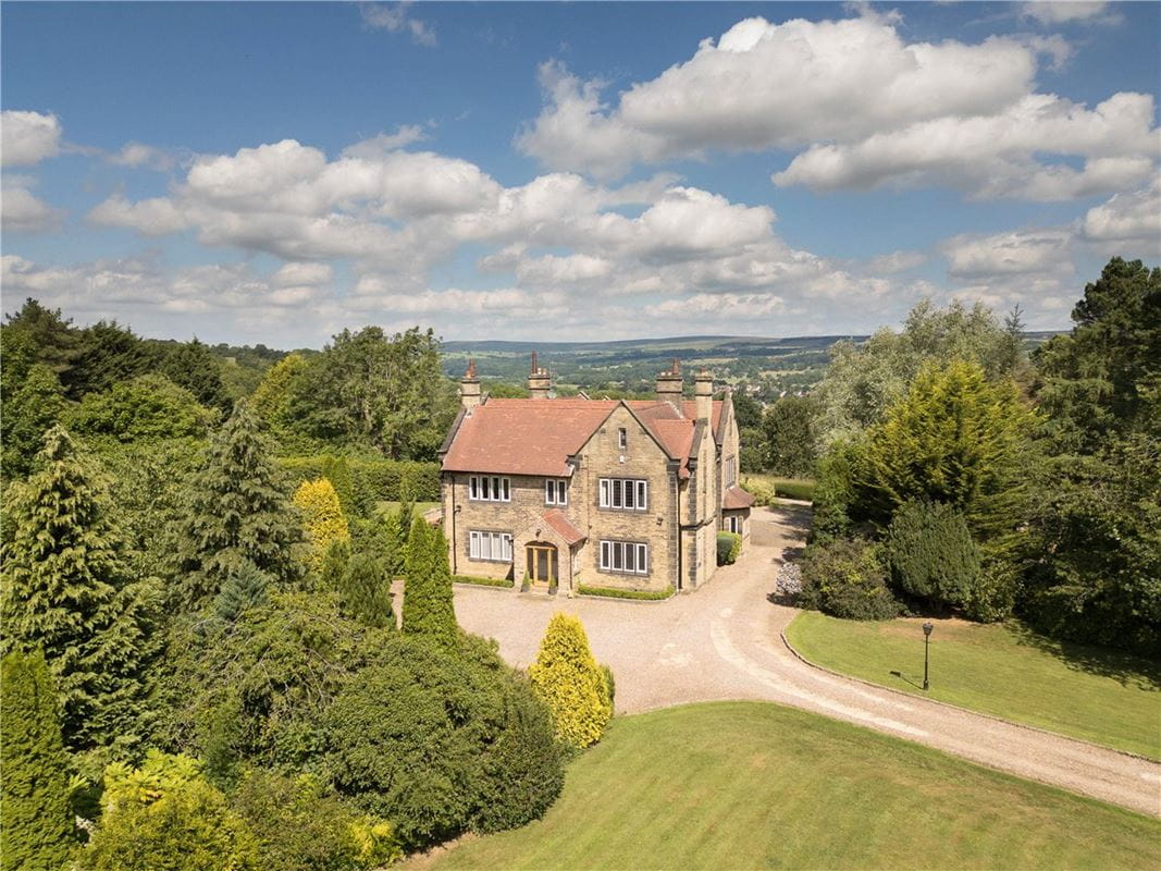 6 bedroom house, Moor Lane, Burley in Wharfedale LS29 - Sold STC
