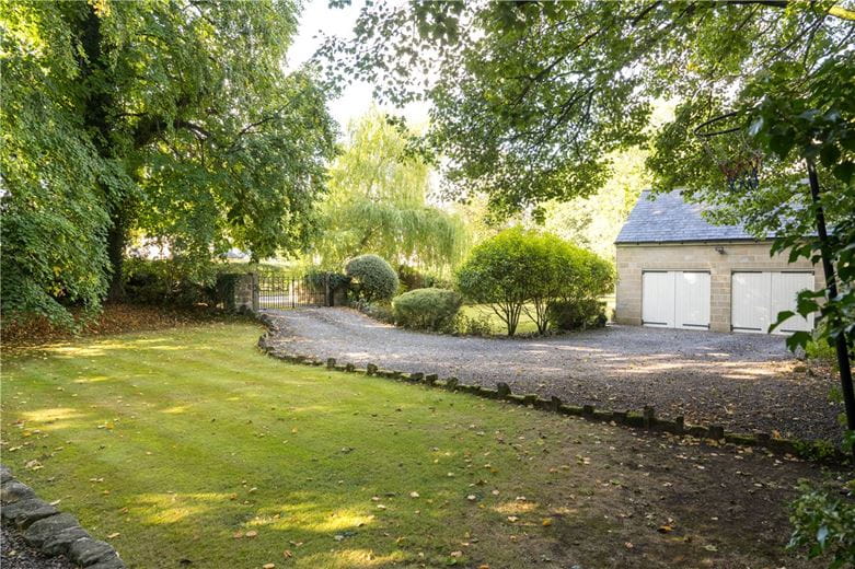 4 bedroom house, Scotton Lodge, Scotton HG5 - Available