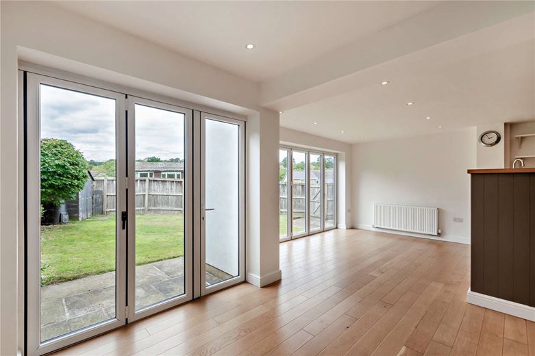 4 bedroom house, Hillside, Follifoot HG3 - Available