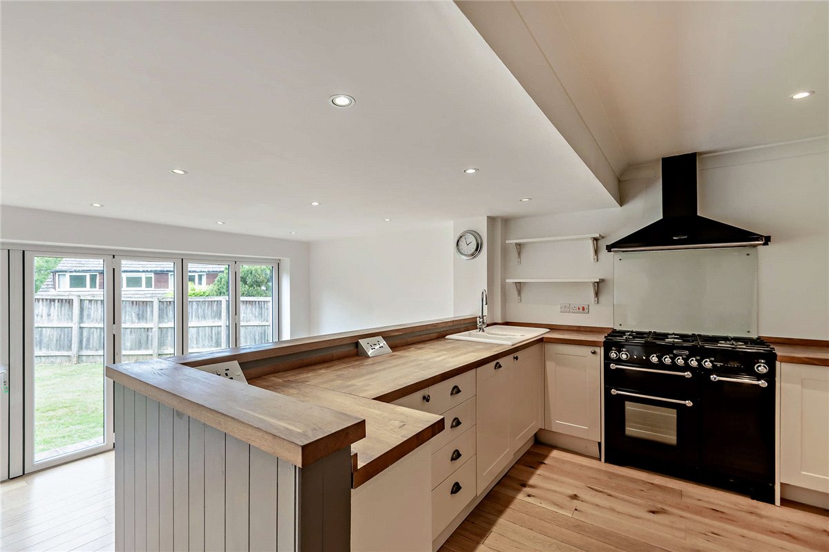 4 bedroom house, Hillside, Follifoot HG3 - Available