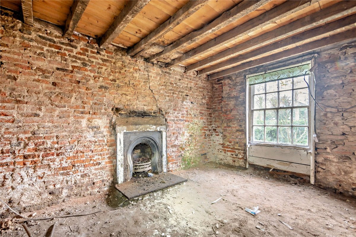 4 bedroom house, The Green, Kirklington DL8 - Available