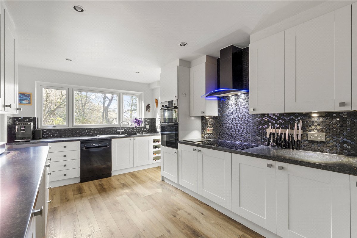 5 bedroom house, Oaklands, Westwood Drive LS29 - Available