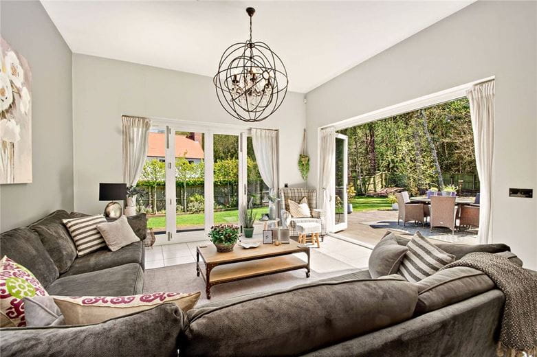 5 bedroom house, Sussex Avenue, Harrogate HG1 - Available
