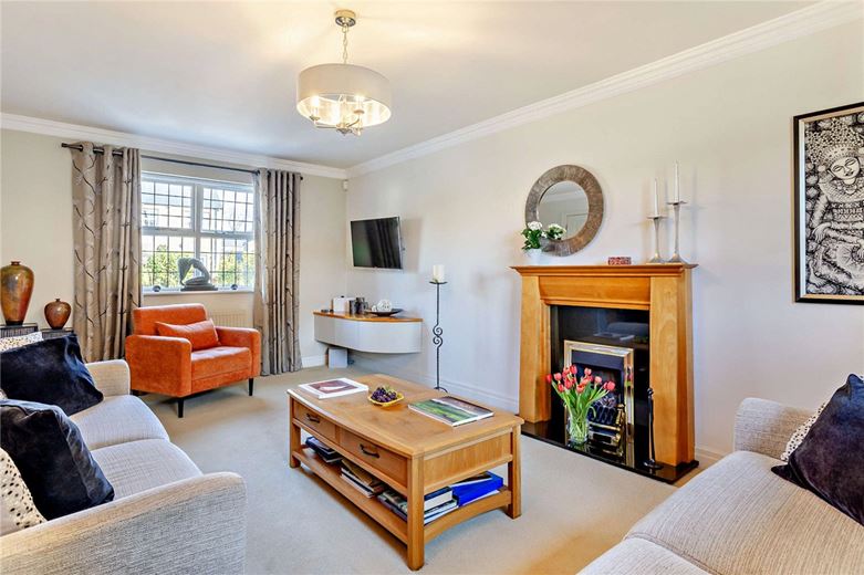 4 bedroom house, Sedgegarth, Thorner LS14 - Available