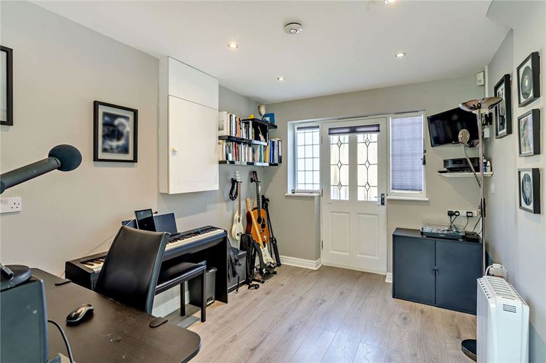 4 bedroom house, Sedgegarth, Thorner LS14 - Available