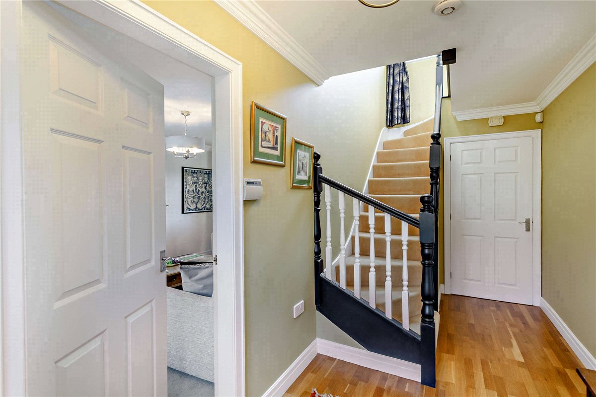 4 bedroom house, Sedgegarth, Thorner LS14 - Available