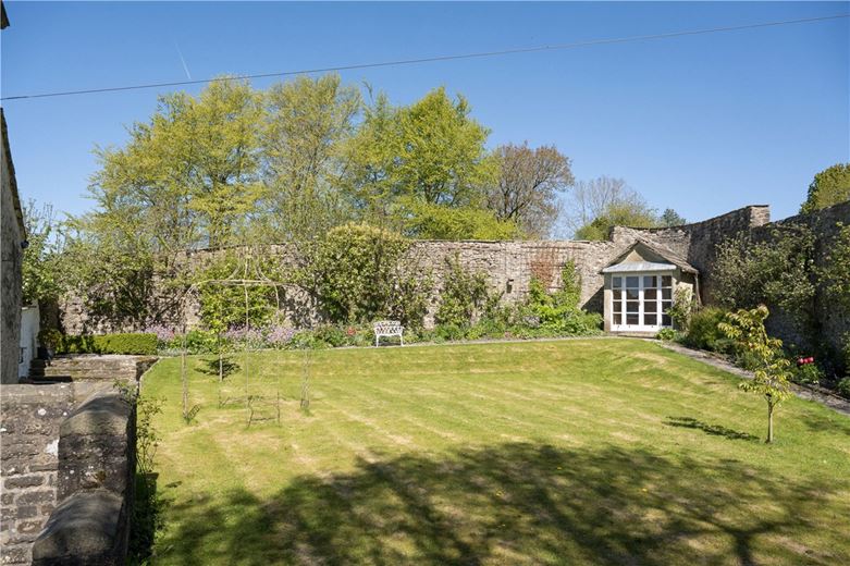 3 bedroom house, Calton, Near Skipton BD23 - Available
