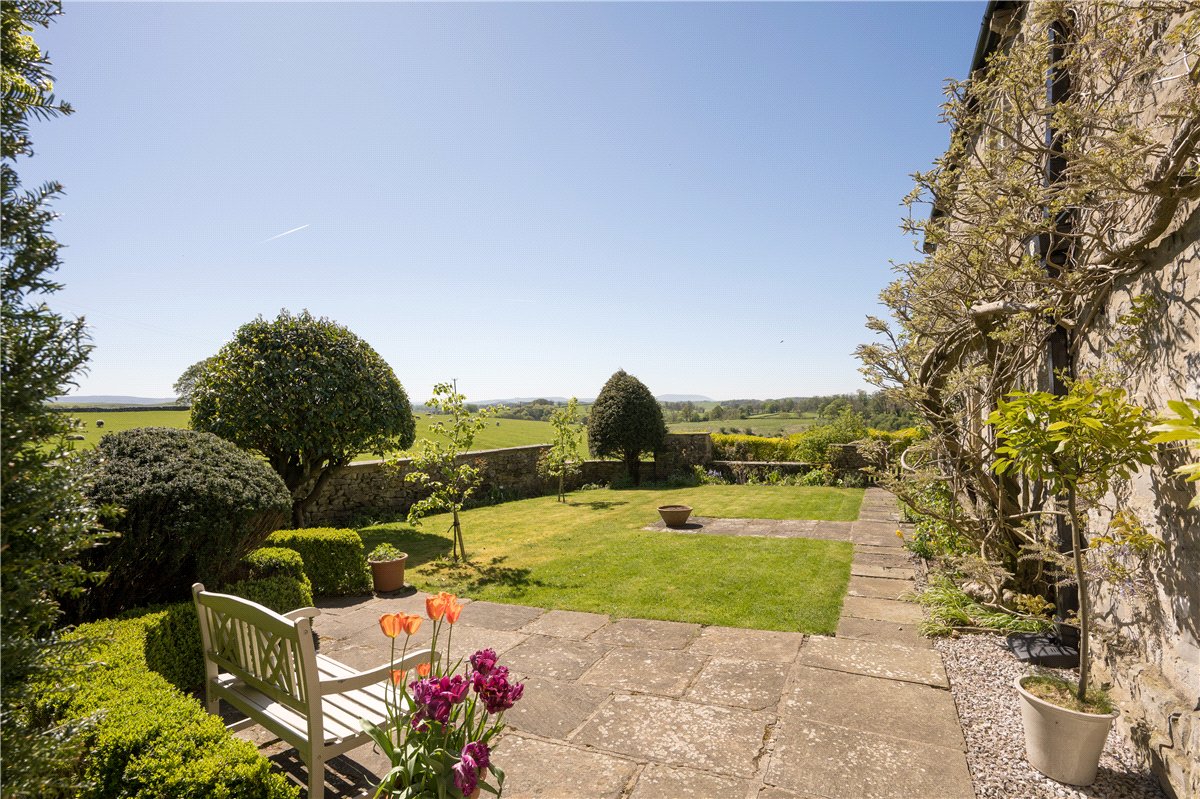 3 bedroom house, Calton, Near Skipton BD23 - Available