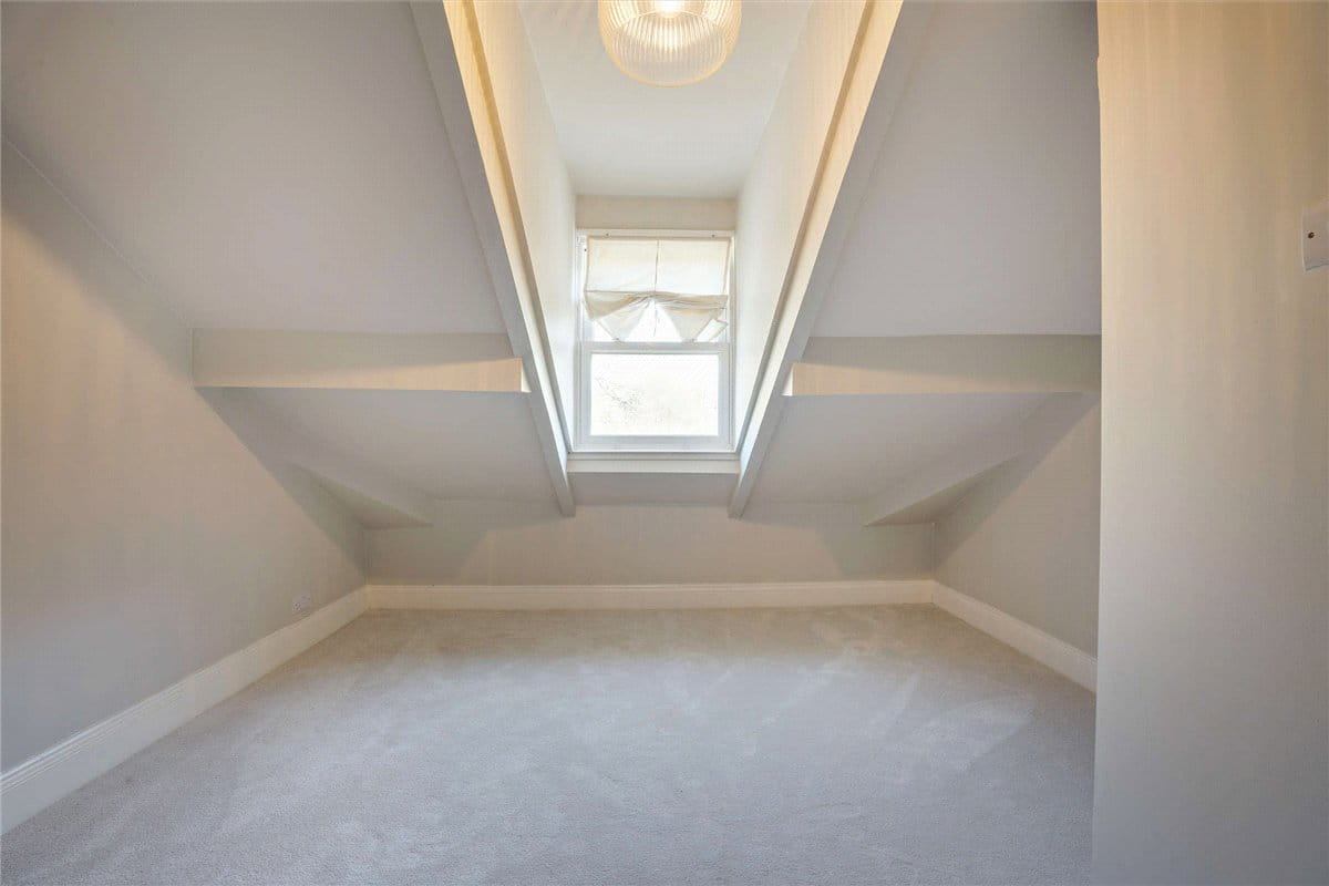 3 bedroom flat, The Oval, Harrogate HG2 - Available