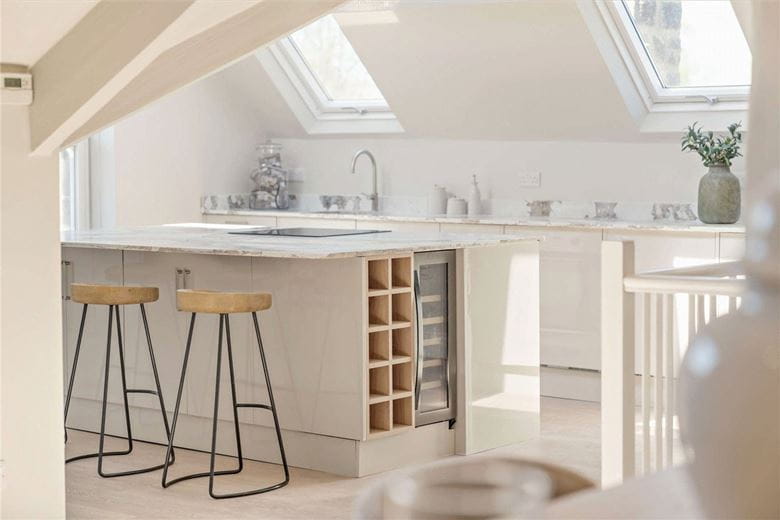 3 bedroom flat, The Oval, Harrogate HG2 - Available