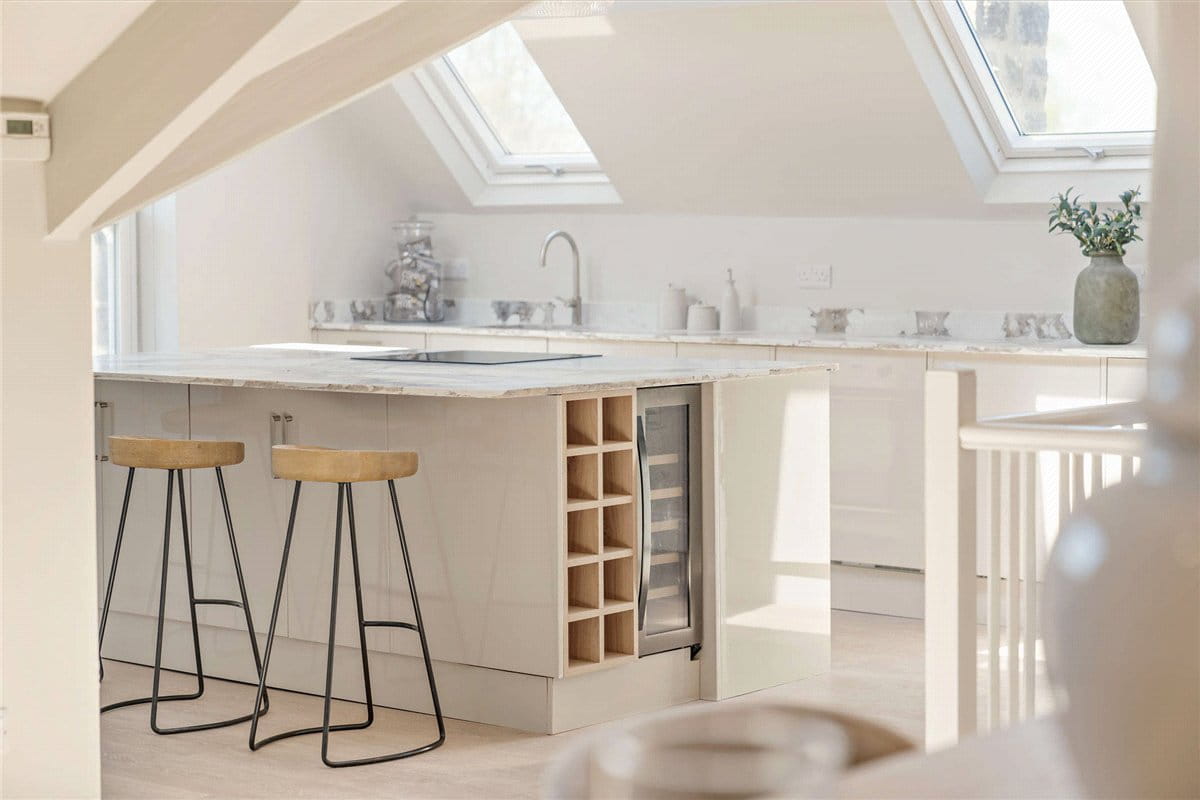 3 bedroom flat, The Oval, Harrogate HG2 - Available