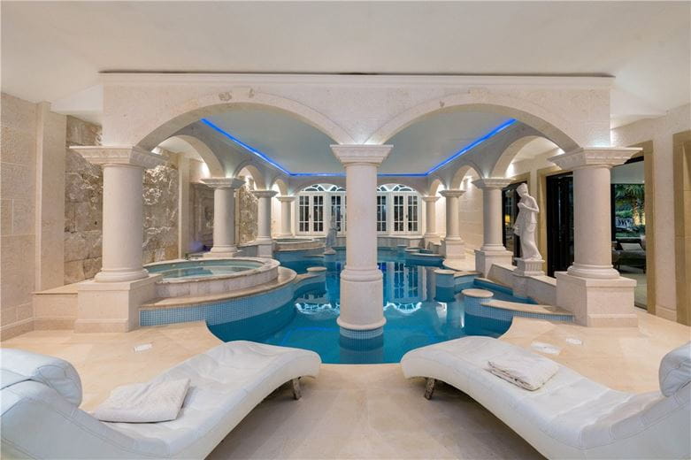 4 bedroom house, Manor House, Keeper Lane BD4 - Available