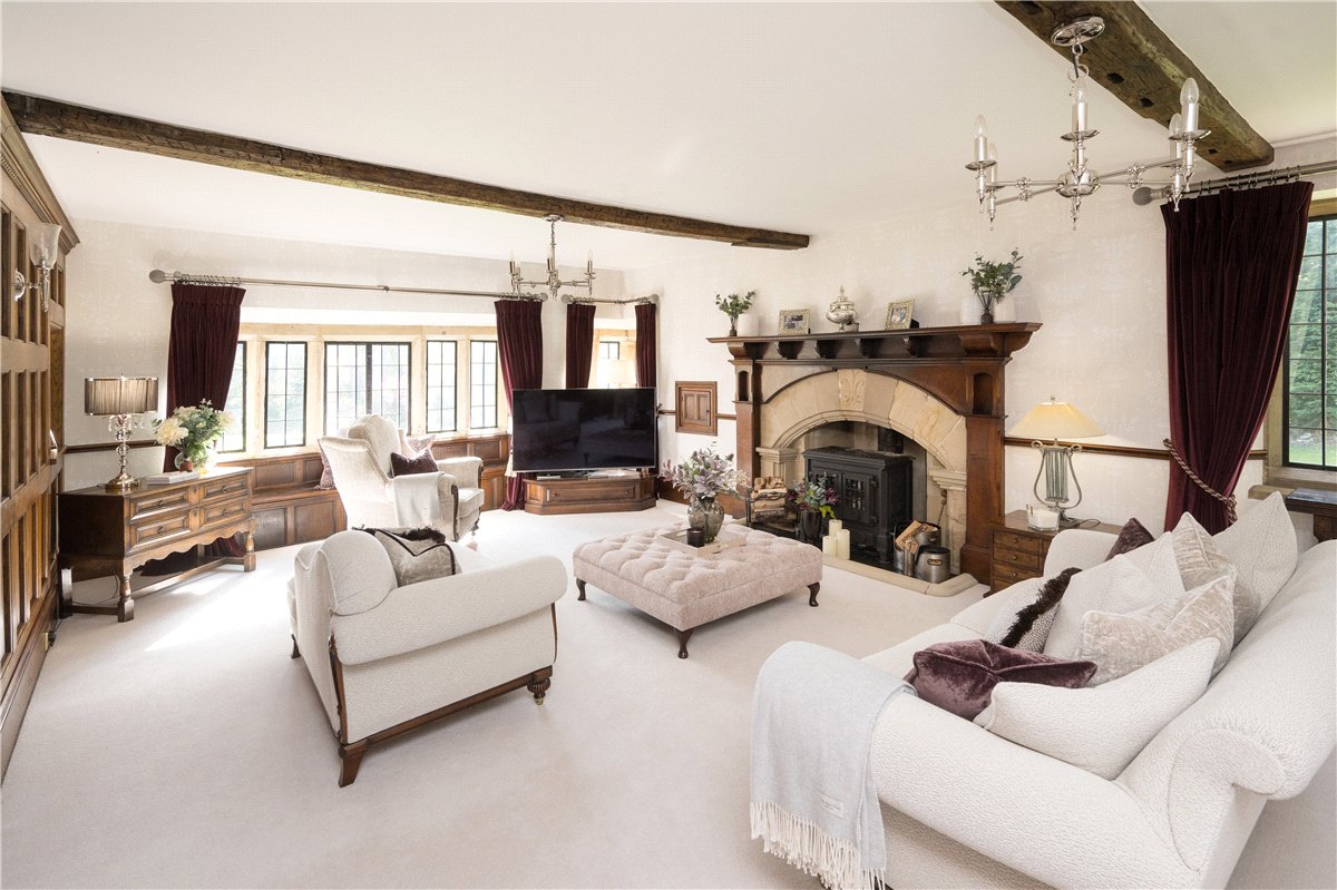 4 bedroom house, Manor House, Keeper Lane BD4 - Available