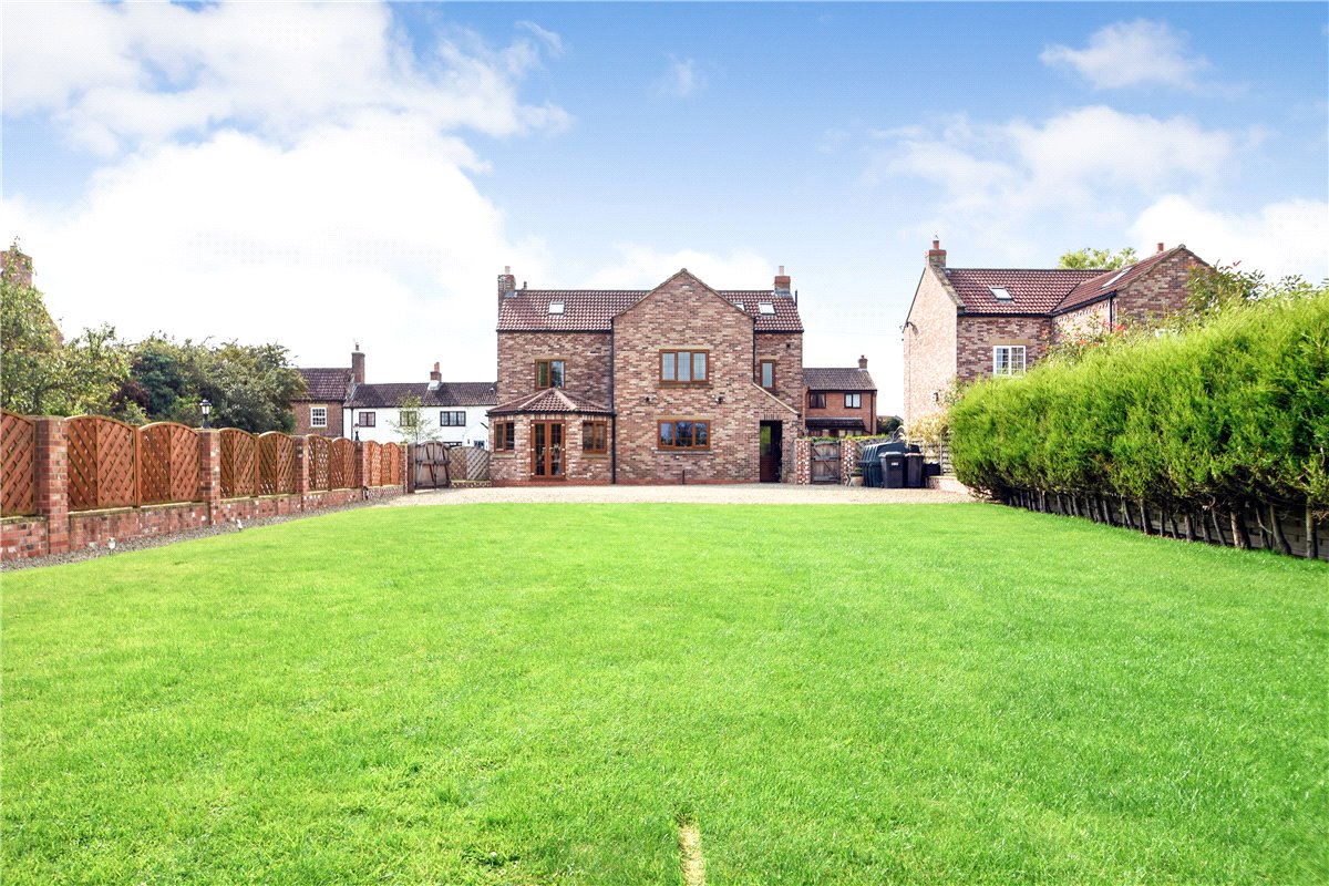 6 bedroom house, Swaleside Grange, Green End YO7