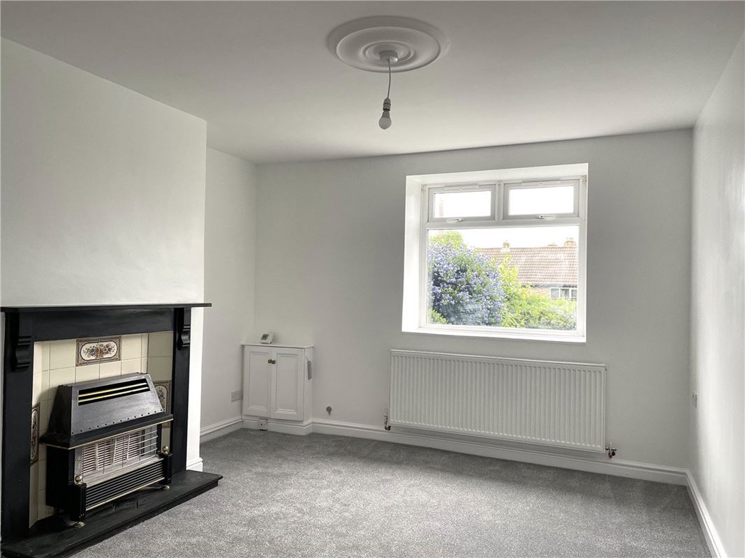 2 bedroom house, Church Street, Emley HD8