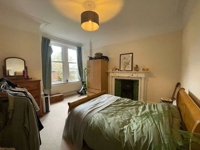 1 bedroom flat, Flat 1, 14 St Georges Road HG2