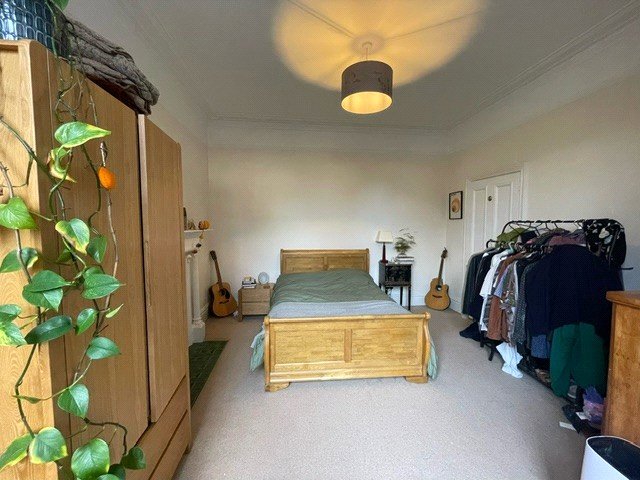 1 bedroom flat, Flat 1, 14 St Georges Road HG2