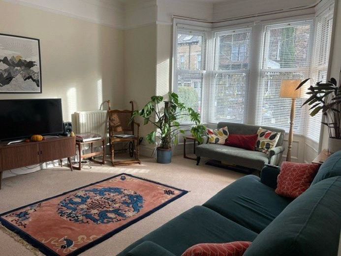 1 bedroom flat, Flat 1, 14 St Georges Road HG2