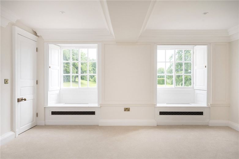 2 bedroom flat, Shrewsbury, Ledston Hall, Back Newton Lane WF10