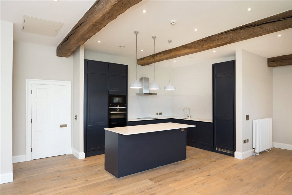 2 bedroom flat, Shrewsbury, Ledston Hall, Back Newton Lane WF10