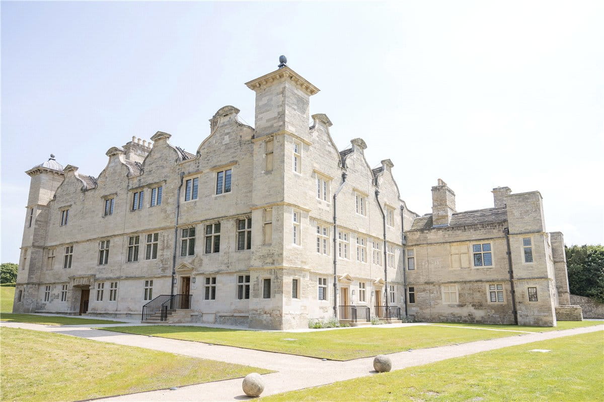 2 bedroom flat, Shrewsbury, Ledston Hall, Back Newton Lane WF10