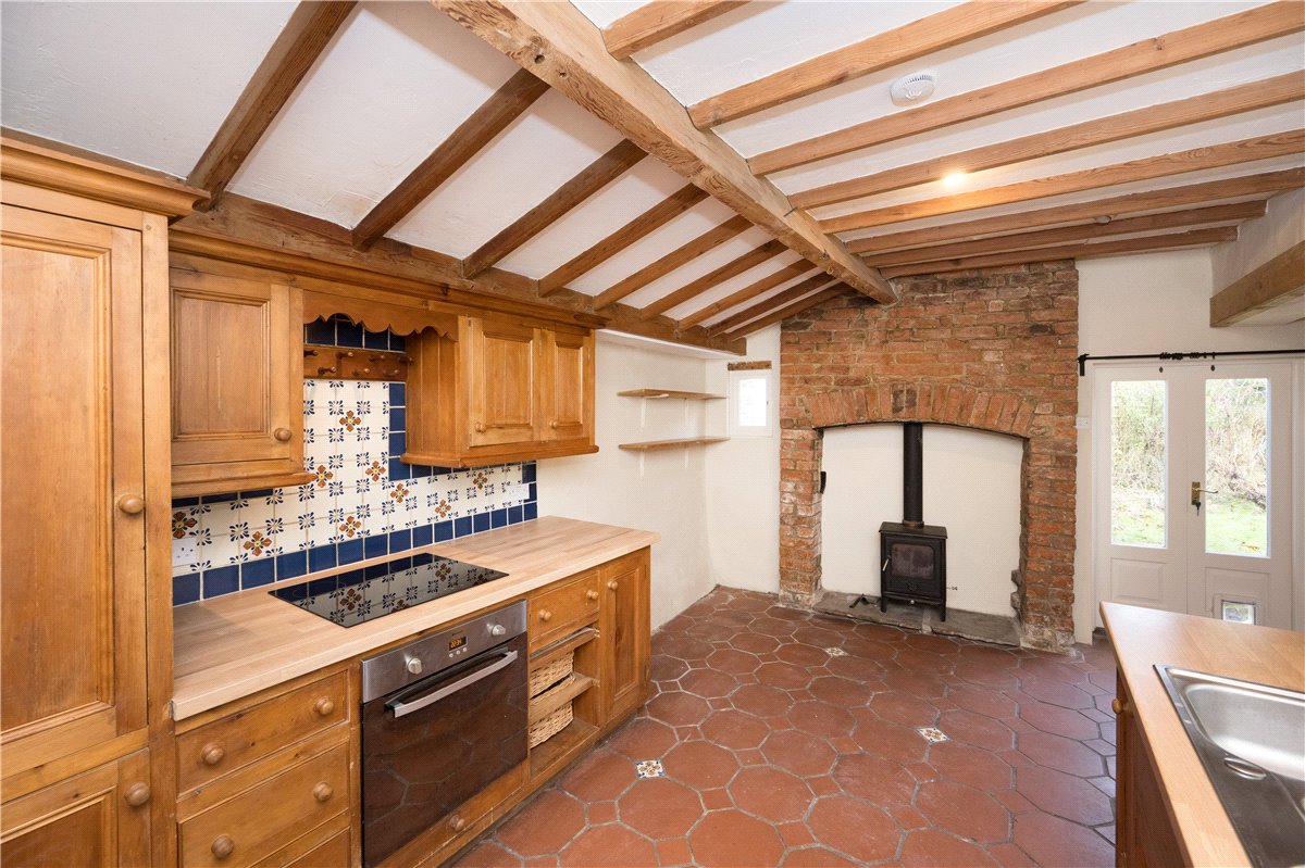 4 bedroom cottage, The Green, Kirklington DL8