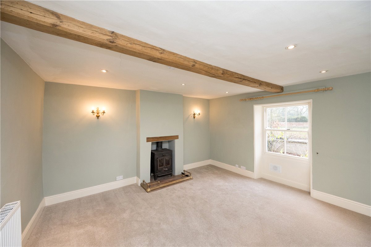4 bedroom cottage, The Green, Kirklington DL8