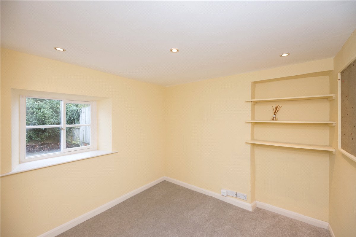 4 bedroom cottage, The Green, Kirklington DL8