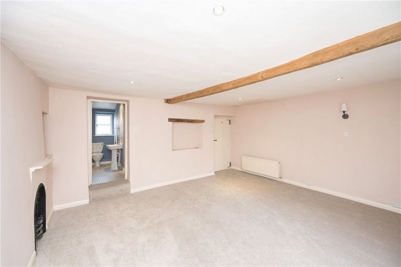 4 bedroom cottage, The Green, Kirklington DL8