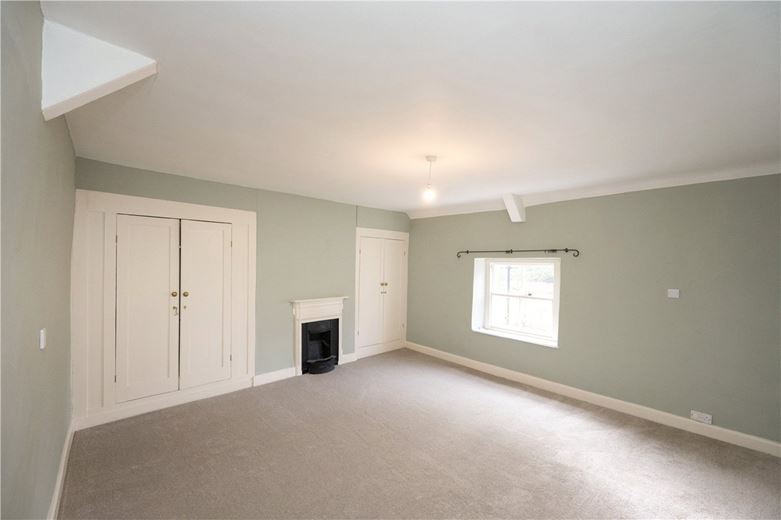4 bedroom cottage, The Green, Kirklington DL8