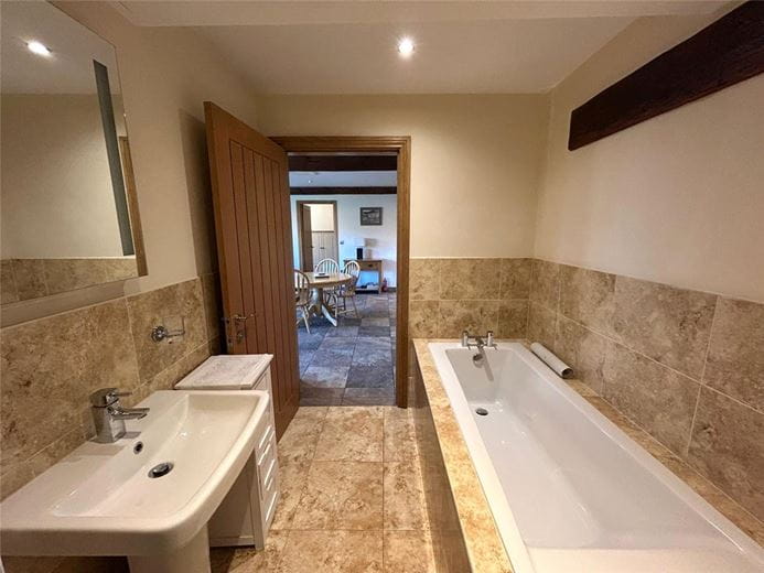 2 bedroom cottage, Thistle Hill, Knaresborough HG5