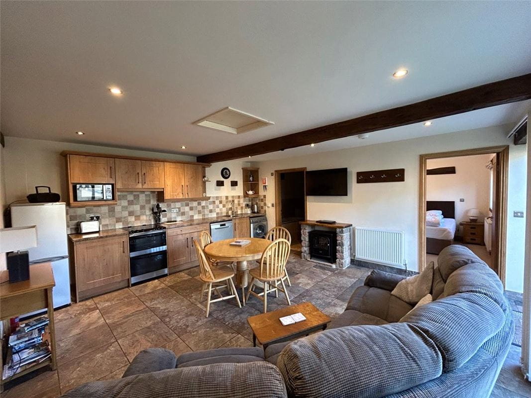 2 bedroom cottage, Thistle Hill, Knaresborough HG5