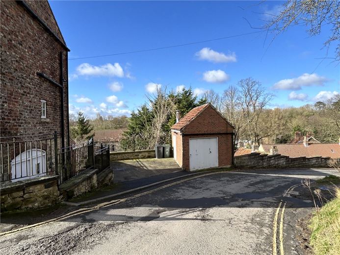 4 bedroom house, Castle Road, Pickering YO18