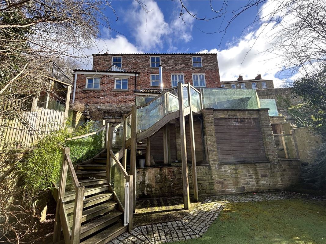 4 bedroom house, Castle Road, Pickering YO18