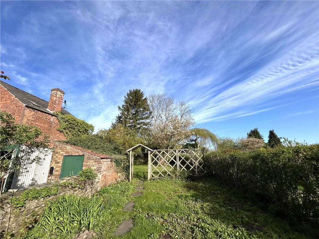 3 bedroom cottage, 15 Main Street, Wath HG4