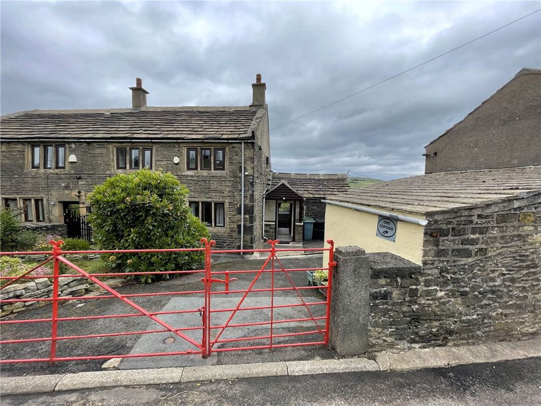  Farm, 1 Copside, Huddersfield HD7 - Available