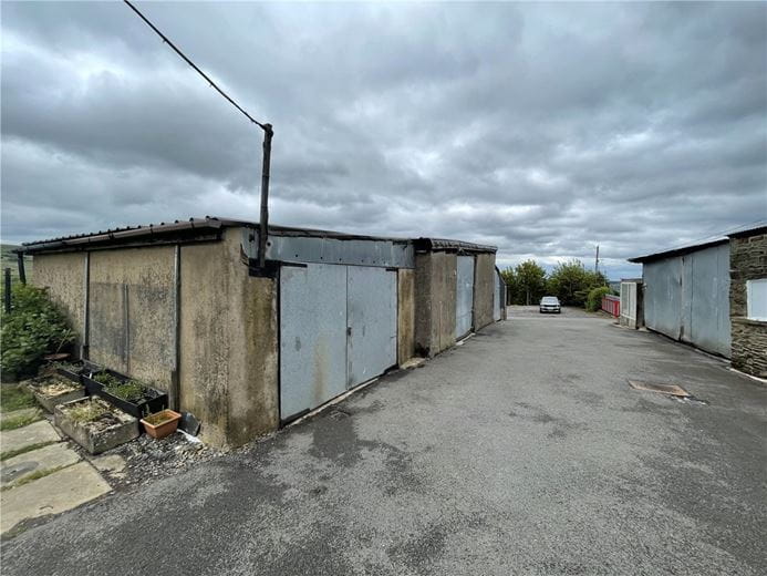  Farm, 1 Copside, Huddersfield HD7 - Available