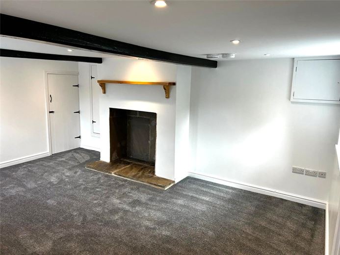 2 bedroom house, Ouzelwell Hall Farm Cottage, Ouzelwell Lane WF12 - Available