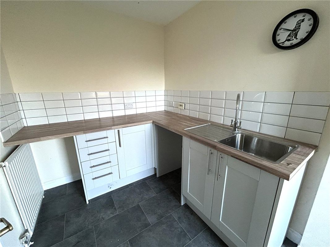 4 bedroom house, The Springs, Middleham DL8 - Available