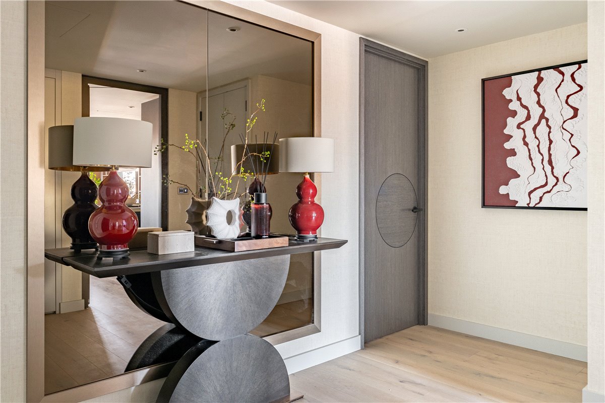 2 bedroom flat, Waterfront Drive, Chelsea Waterfront SW10 - Available