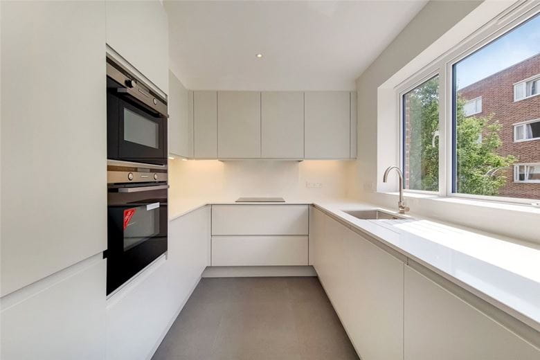 5 bedroom house, Woodsford Square, Holland Park W14 - Available
