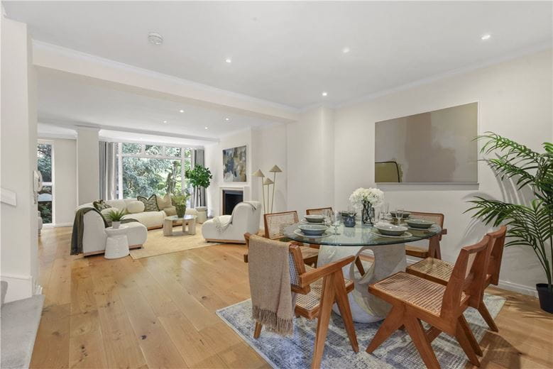 5 bedroom house, Woodsford Square, Holland Park W14 - Available
